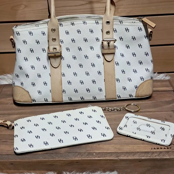 Vintage Dooney & Bourke Domed Satchel And Matching Accessories - Picture 3 of 10